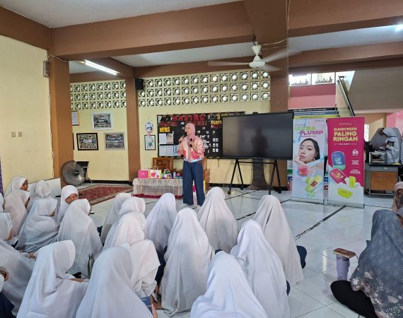Kenali dan Rawat Kulit Wajah Sejak Dini, SMP Al Fityan School Tangerang Berikan Edukasi bersama Emina